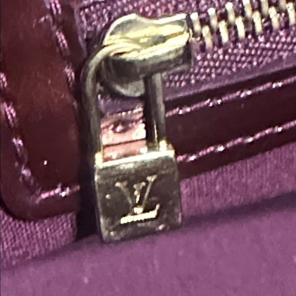 Louis Vuitton Wilshire Amarante Vernis - Picture 14 of 16